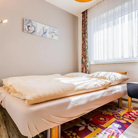 Poseidon 11 Mit Westbalkon,2x Tv , Einbaukueche,geschirrspueler, Fahrstuhl Und Eigener Garage, Wlan ! Апартаменты Куксхафен