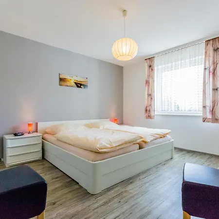 Апартаменты Poseidon 11 Mit Westbalkon,2x Tv , Einbaukueche,geschirrspueler, Fahrstuhl Und Eigener Garage, Wlan ! Куксхафен
